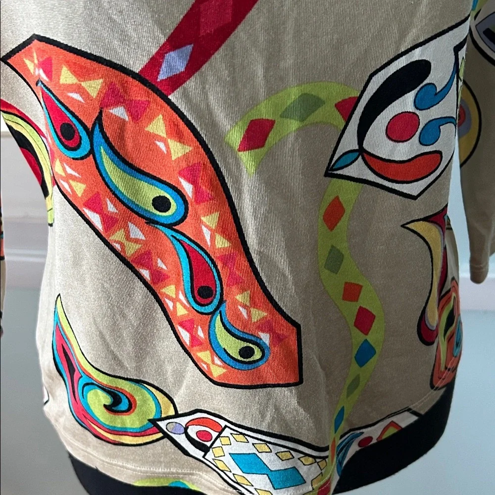Acorn Silk Cotton Blend Top with Multicolor Design - Picture 4 of 5